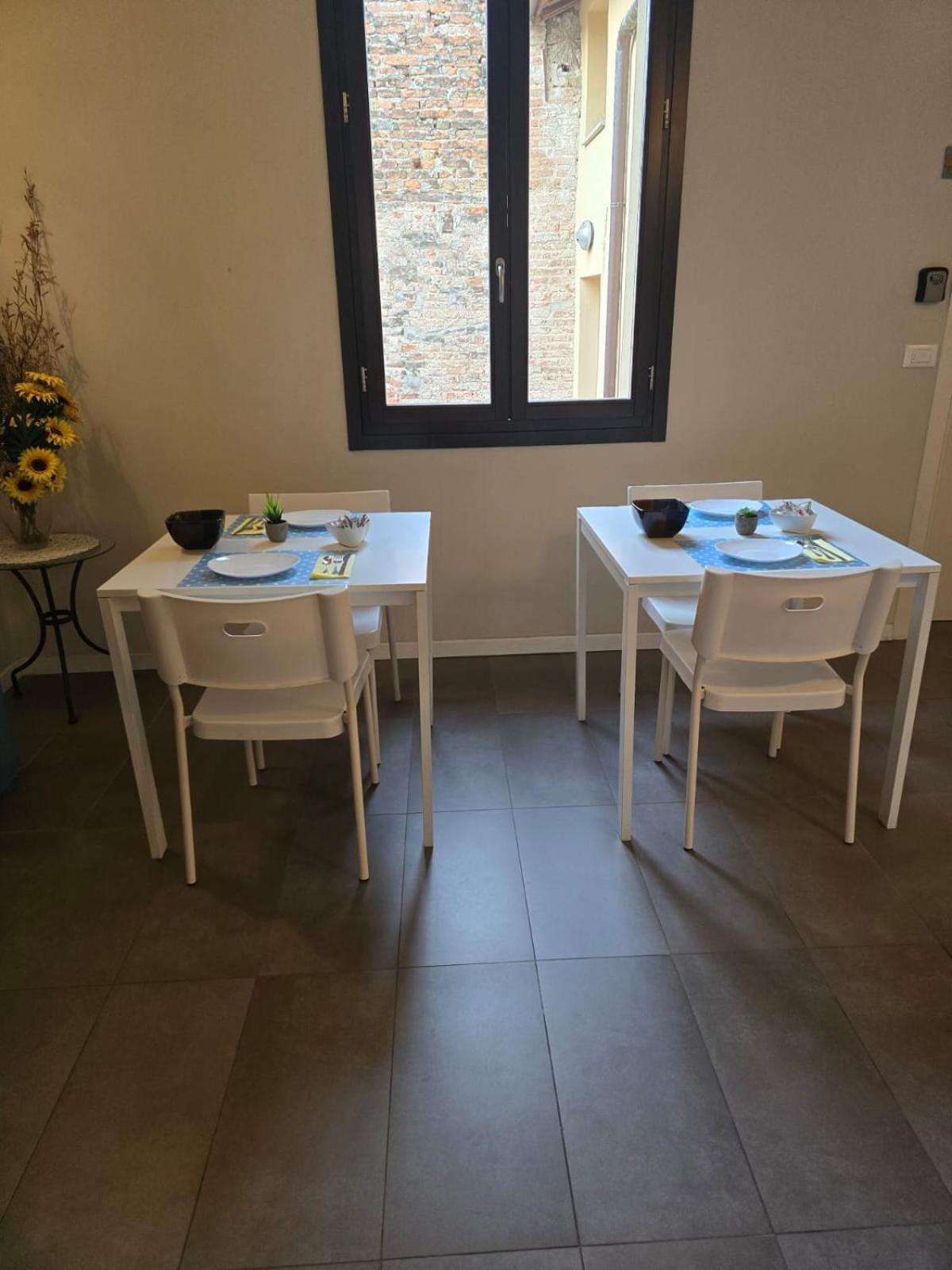 Honey Rooms Φεράρα Εξωτερικό φωτογραφία