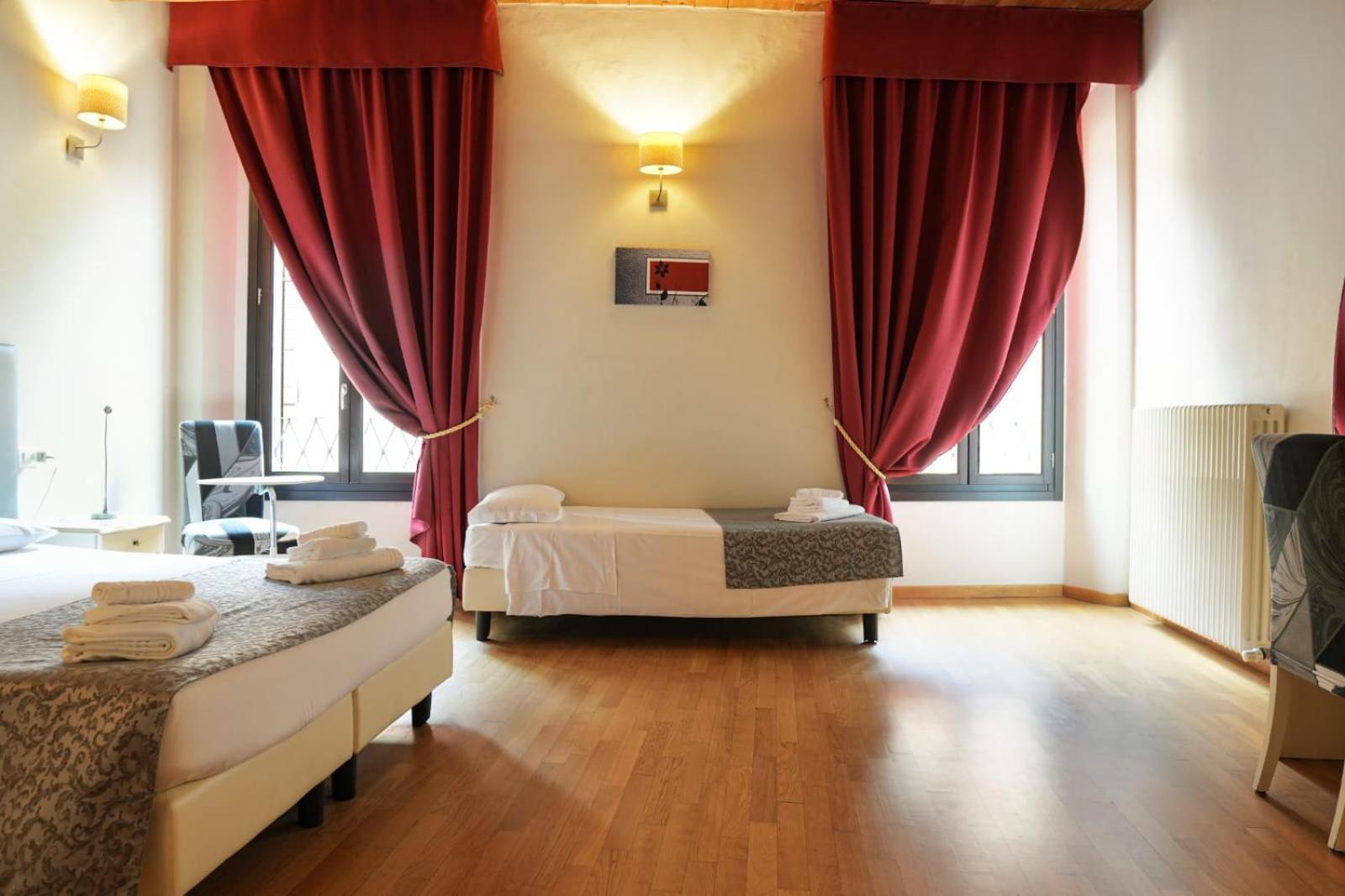 Honey Rooms Φεράρα Εξωτερικό φωτογραφία