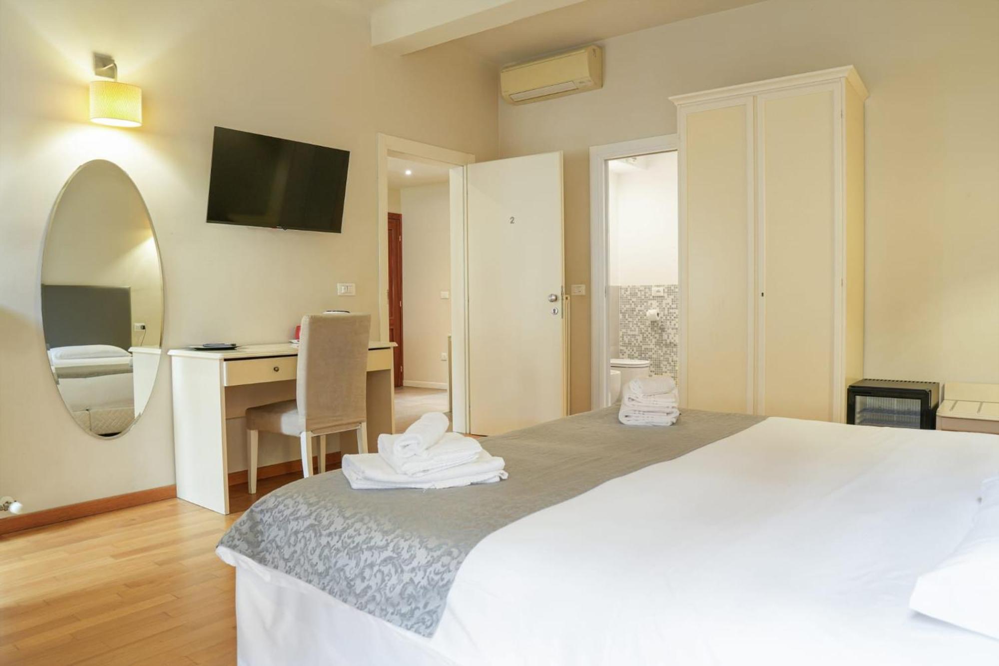 Honey Rooms Φεράρα Εξωτερικό φωτογραφία